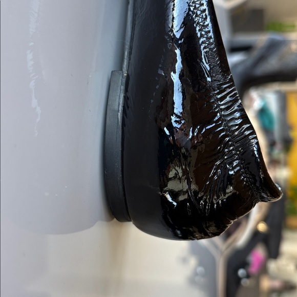 Tory Burch Black Patent Leather Flats with Gold Logo - Picture 4 of 6